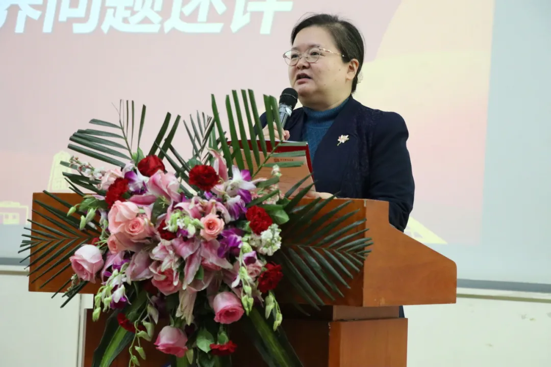 38永利官网  易进副教授.jpg